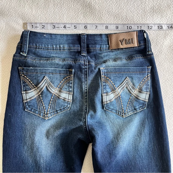 YMI Faded Semi-Stretch Dark-wash Skinny Jeans. Junior’s Size 0. Cotton/Spandex - Picture 7 of 7